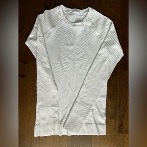 Lululemon Rest Less pullover size 6 slim fit